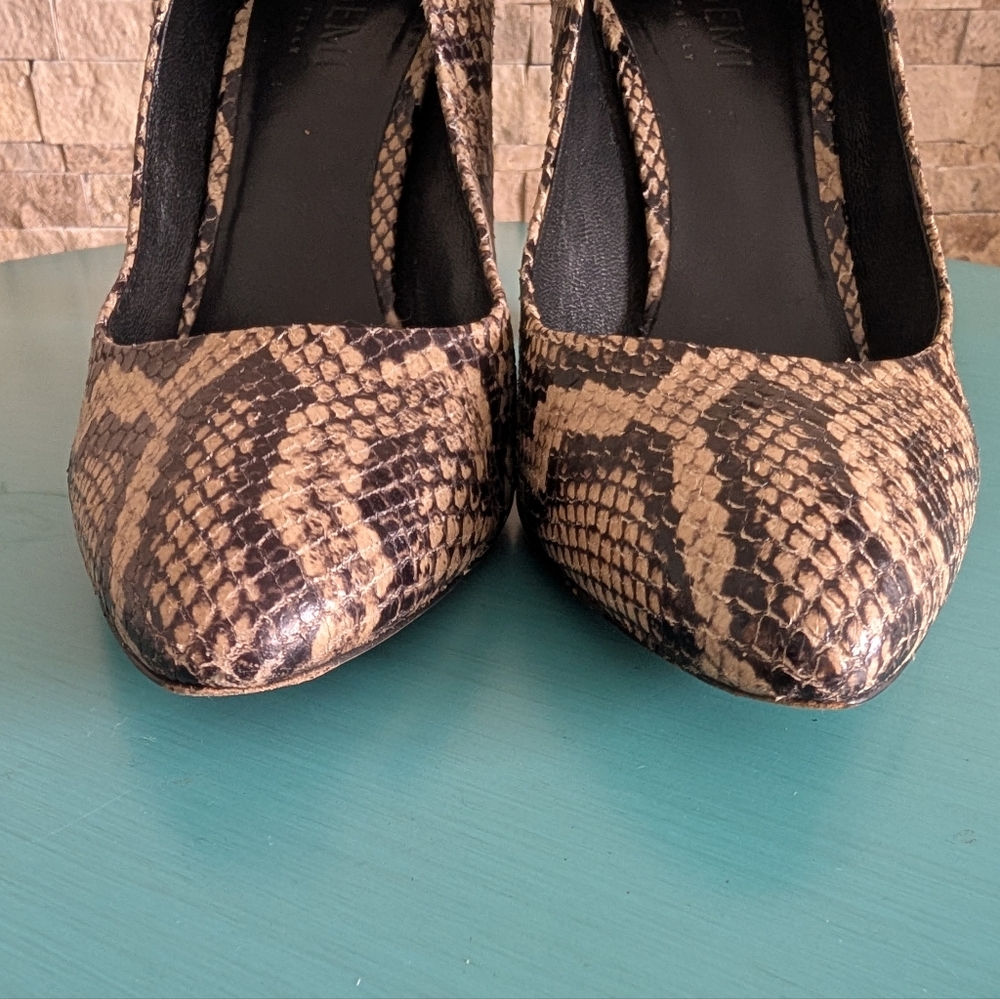 M.Gemi Made In Italy Lustro Snake-Embossed Python Leather Block Heel Pumps EU 38 image 5